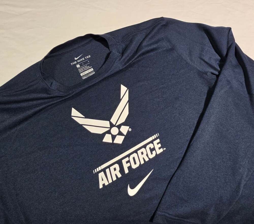 Nike The Nike Tee Air Force Size L Blue Long Sleeve Shirt